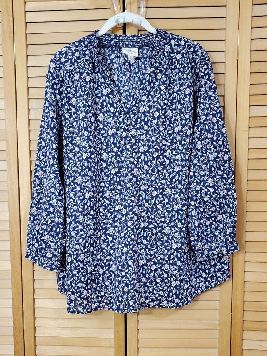 St. John's Bay Tops - St John's Bay Navy Floral Long Sleeve Peasant Top XXL